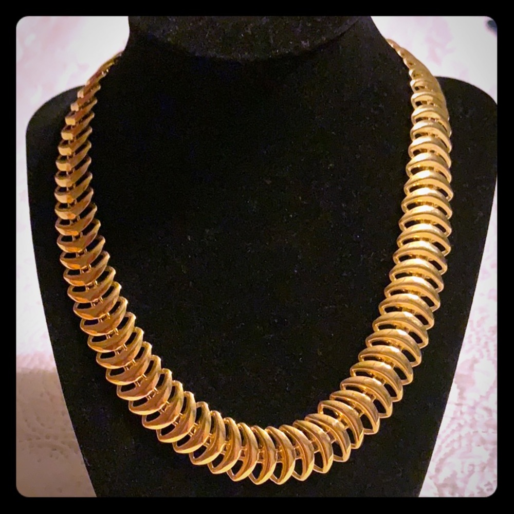Vintage gold tone necklace chocker